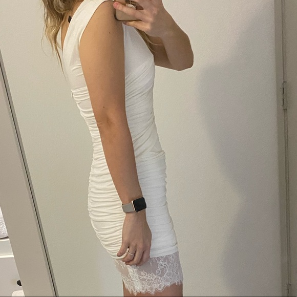 Beautiful white BCBG Dress - Picture 3 of 6